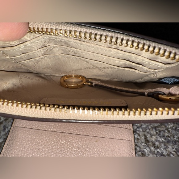 Michael Kors blush pink wallet set - Picture 5 of 6